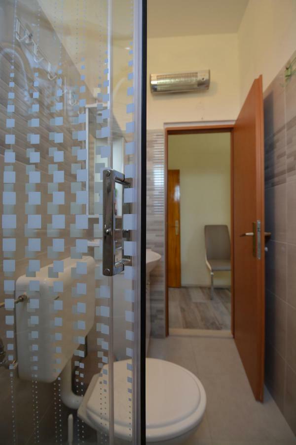 Apartman Susic Apartment Policnik ภายนอก รูปภาพ