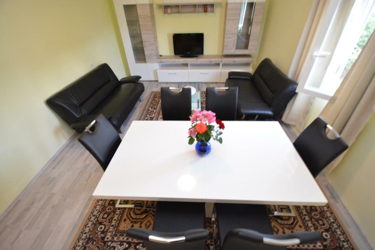 Apartman Susic Apartment Policnik ภายนอก รูปภาพ