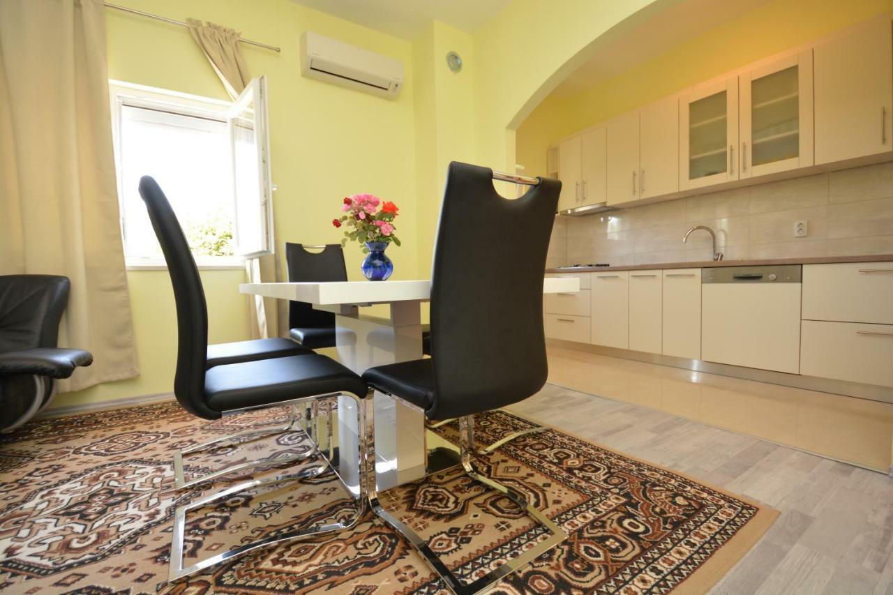 Apartman Susic Apartment Policnik ภายนอก รูปภาพ
