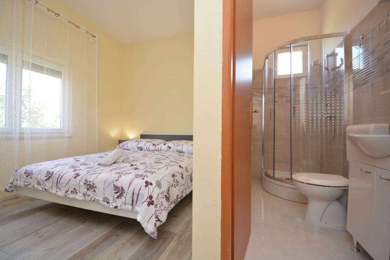 Apartman Susic Apartment Policnik ภายนอก รูปภาพ