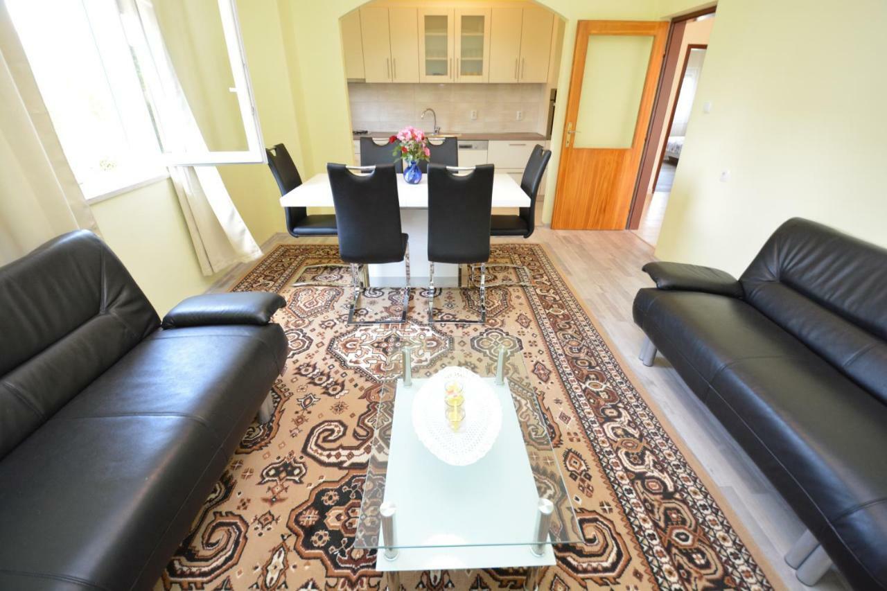 Apartman Susic Apartment Policnik ภายนอก รูปภาพ